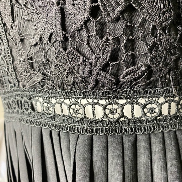 Zara Dress - Picture 7 of 9